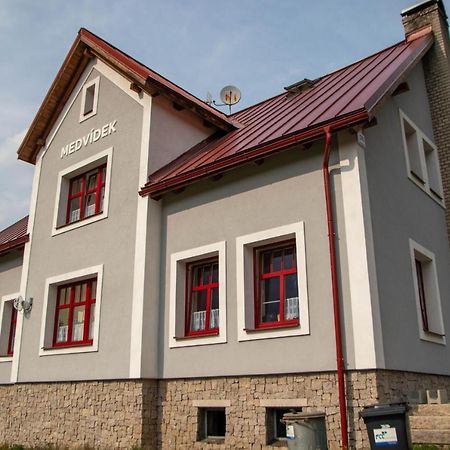 Penzion Medvidek Tanvald Exterior photo